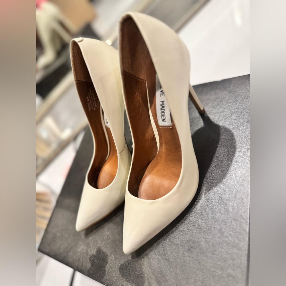 Pointy Steve Madden Pumps
